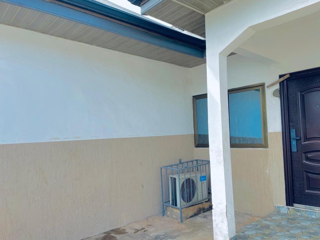 Nana'S Holiday Let Adenta Exterior photo